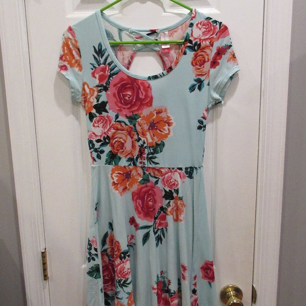 no boundaries floral print dress size M (7-9)